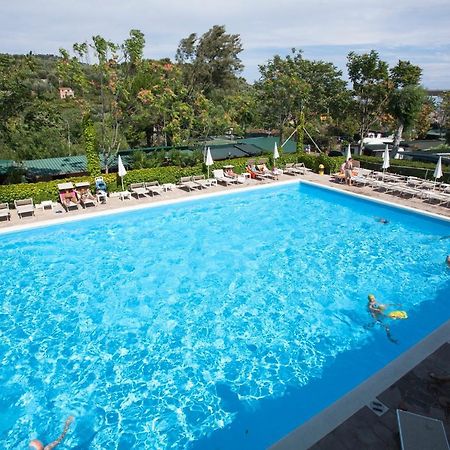 Il Frantoio Camping ซานบาร์โตโลเมโอ อัล มาเร ภายนอก รูปภาพ