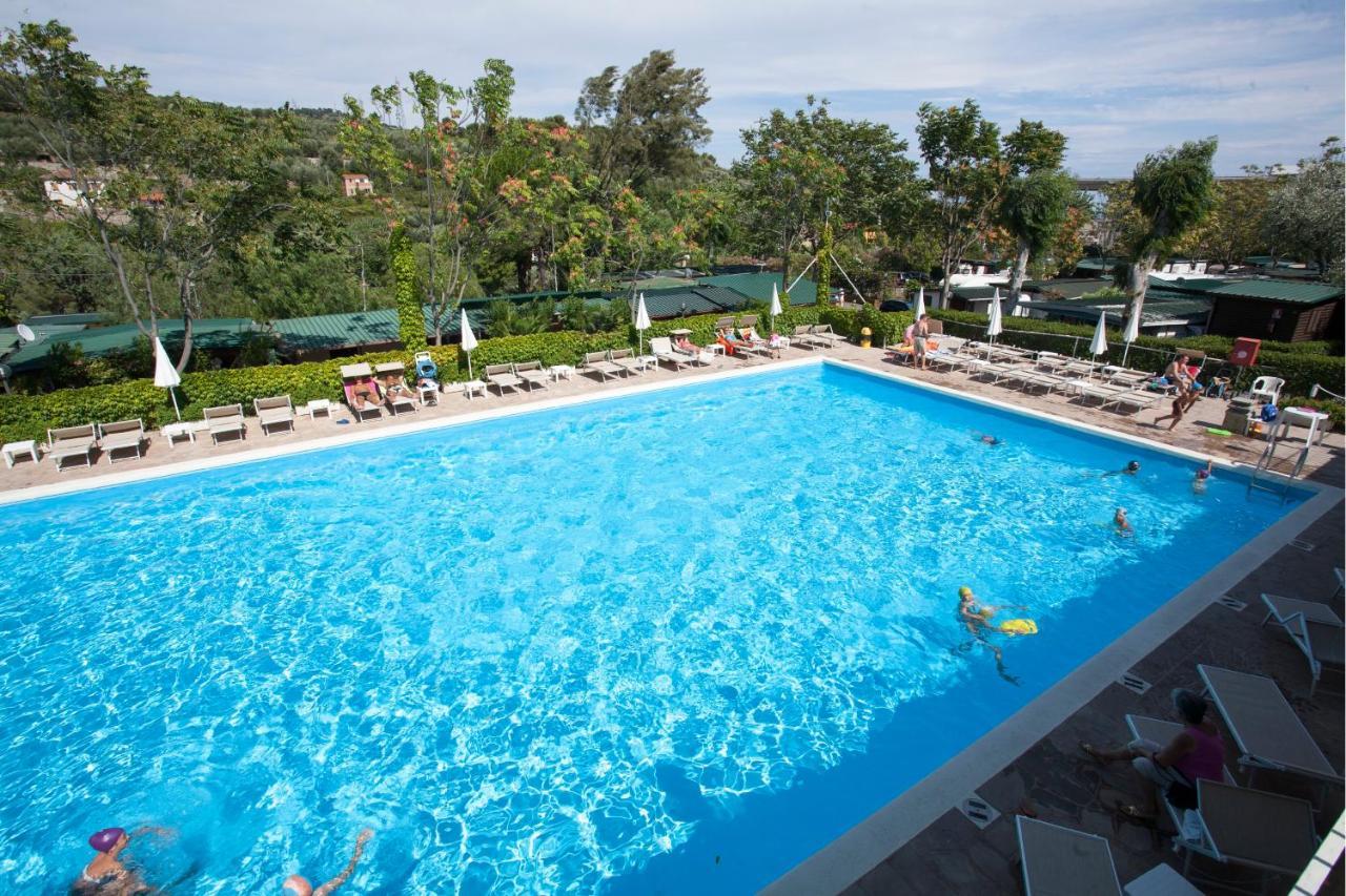 Il Frantoio Camping ซานบาร์โตโลเมโอ อัล มาเร ภายนอก รูปภาพ