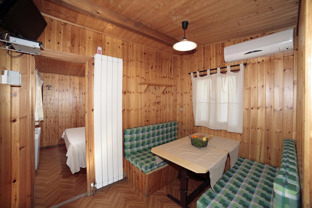 Il Frantoio Camping ซานบาร์โตโลเมโอ อัล มาเร ห้อง รูปภาพ